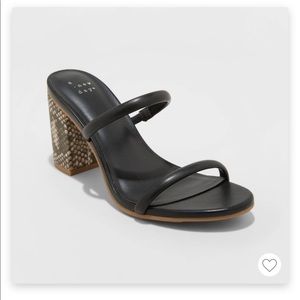 Double strap heeled sandal